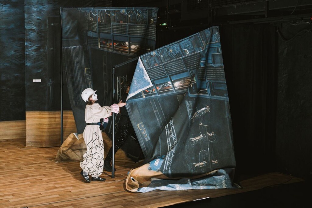 Theater Artemis - Download (2)